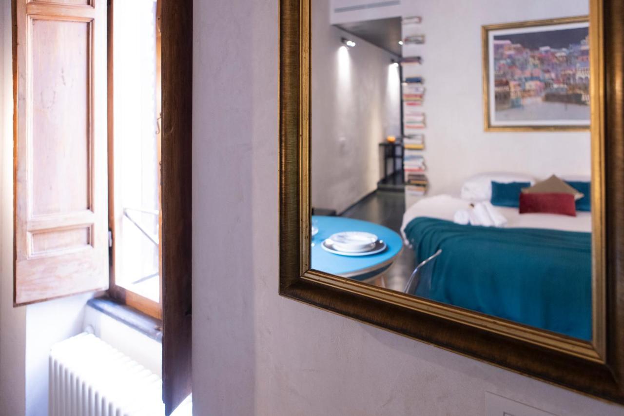 Greta Charming Suite In Trastevere Rome Exterior photo